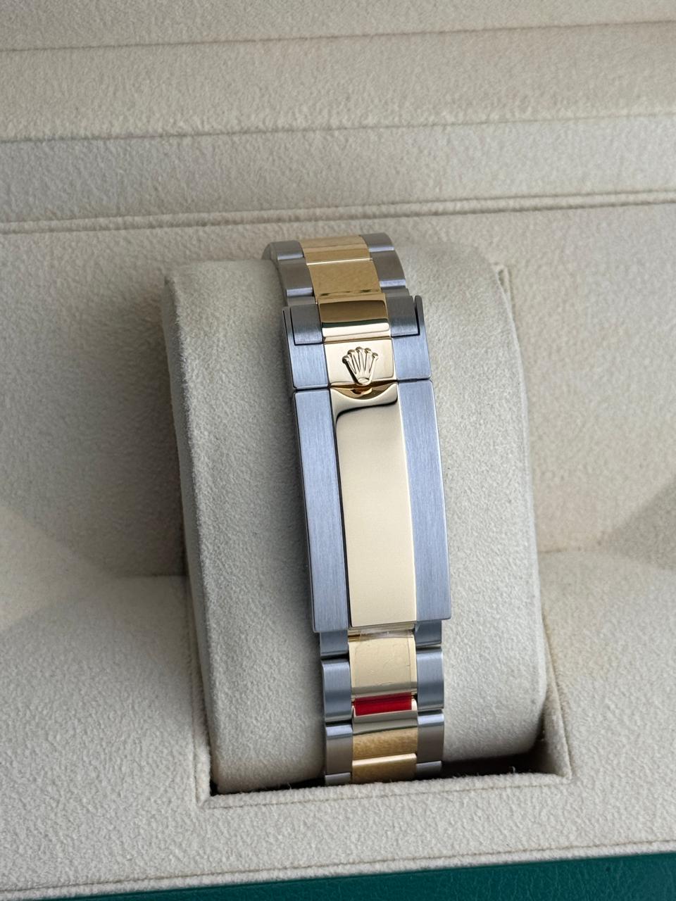 Rolex Sky-Dweller 42mm Steel & YellowGold Black Dial Oyster 2023