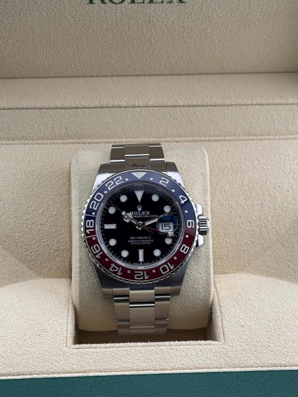 Rolex GMT-Master II 40mm Pepsi Oyster Braclet 2022