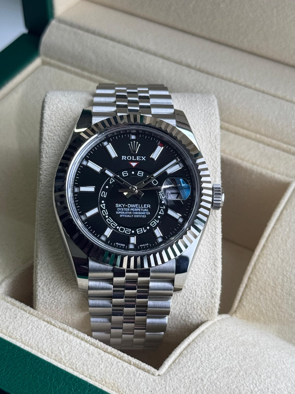 Rolex Sky-Dweller 42mm WhiteGold Bezel black Dial Jubilee 2022