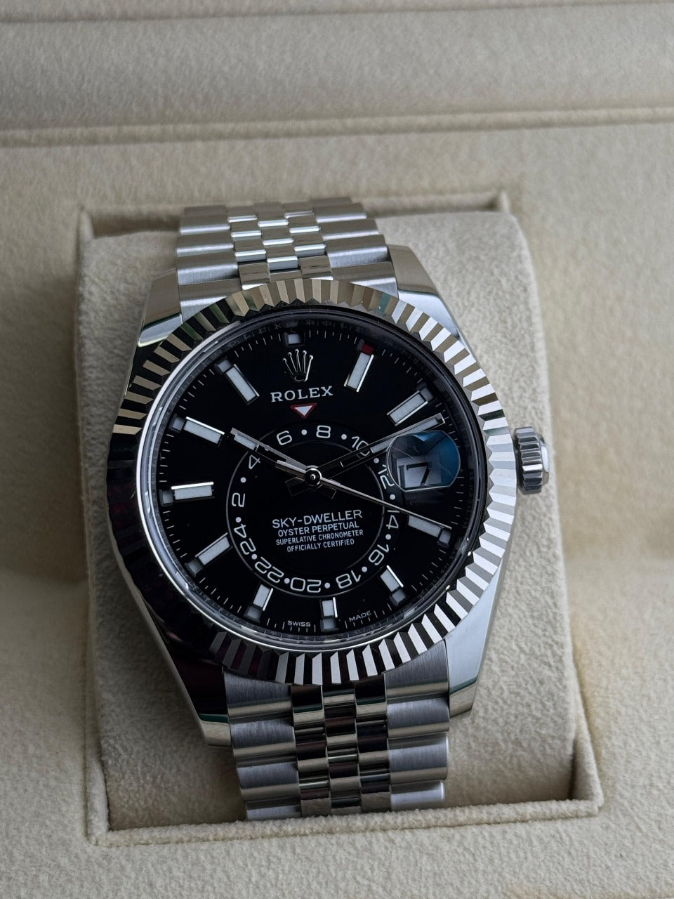 Rolex Sky-Dweller 42mm WhiteGold Bezel black Dial Jubilee 2022