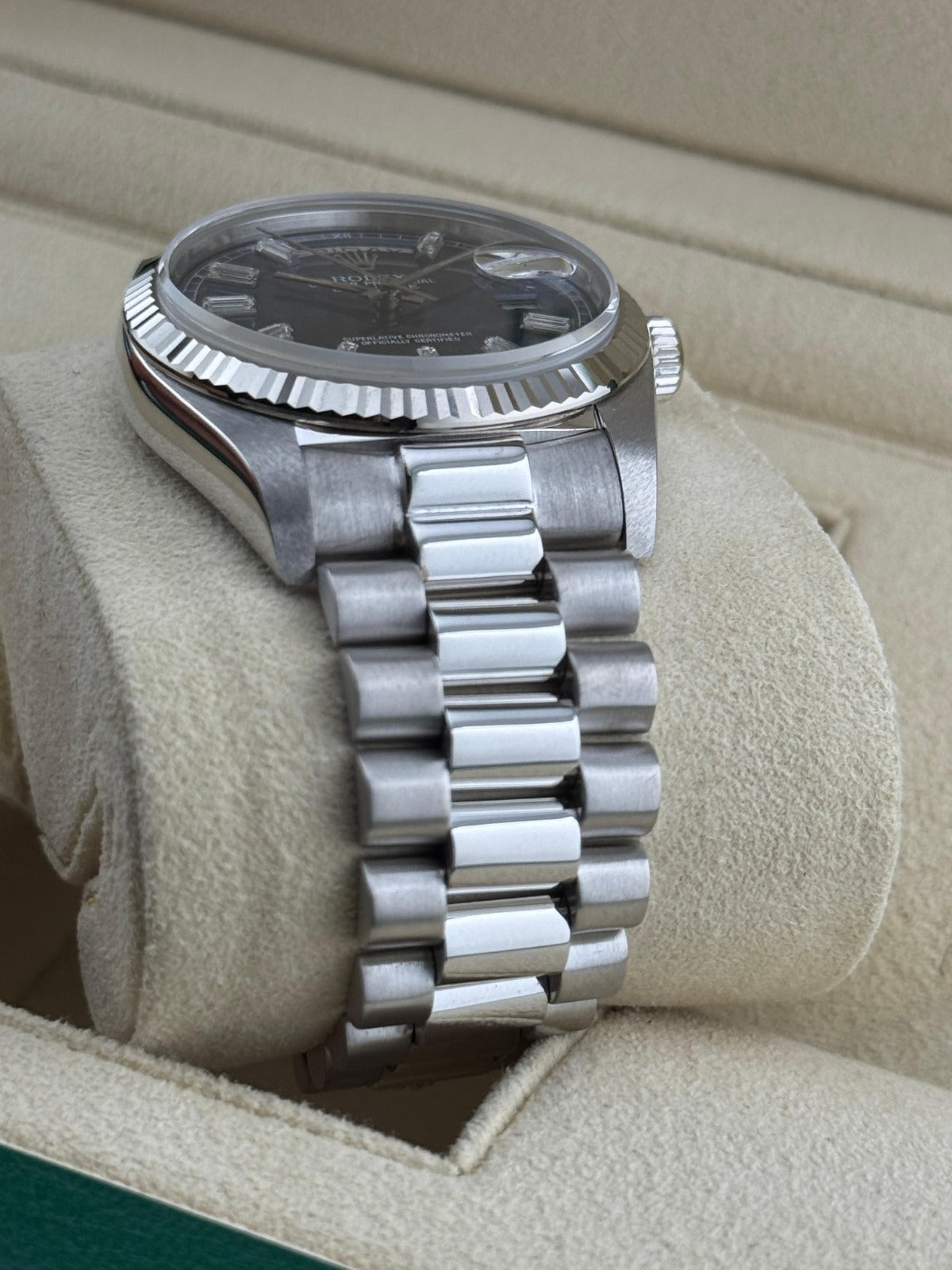 Rolex Day-Date 36mm WhiteGold Blue baguette Dial