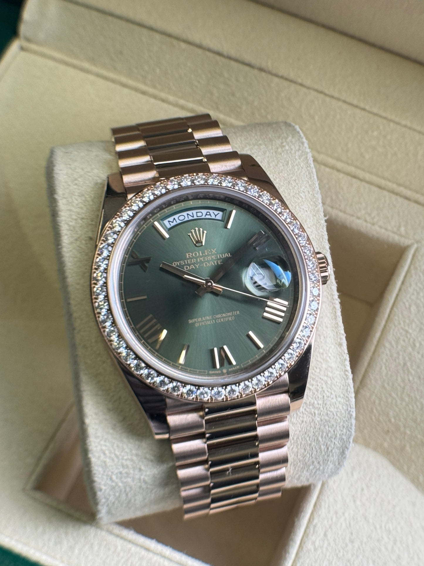 Rolex Daydate 40mm RoseGold Diamond-Set Olive Dial 2022