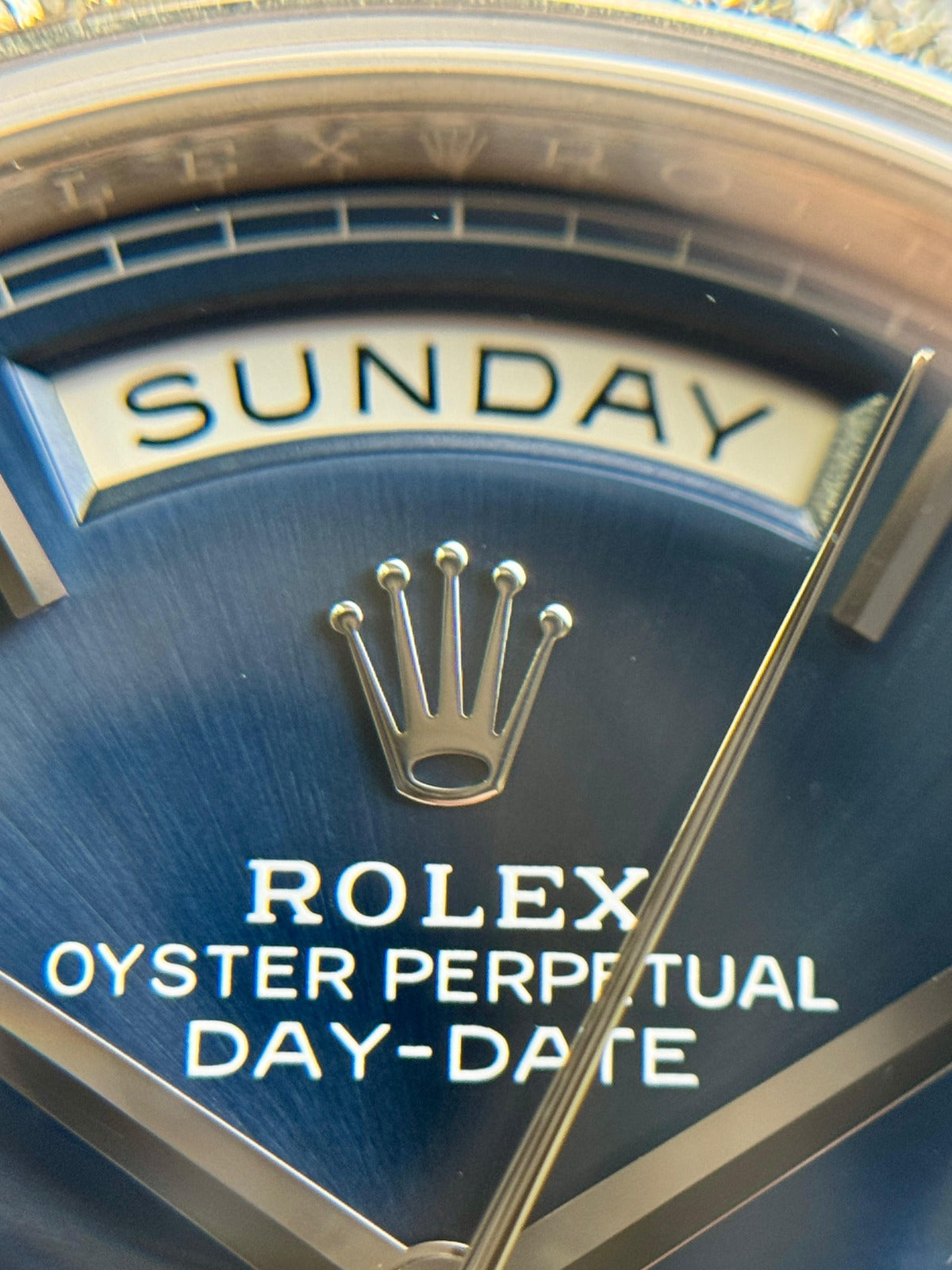 Rolex Daydate 40mm White Gold Diamond-Set Blue dial pre-owned 2022