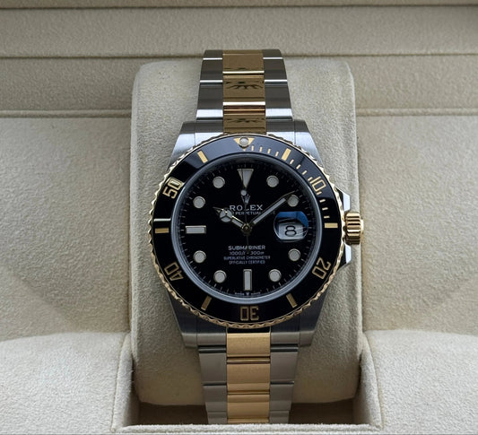 Rolex Submariner Date 41mm Steel/YellowGold Black Dial 2020 - HOURLY
