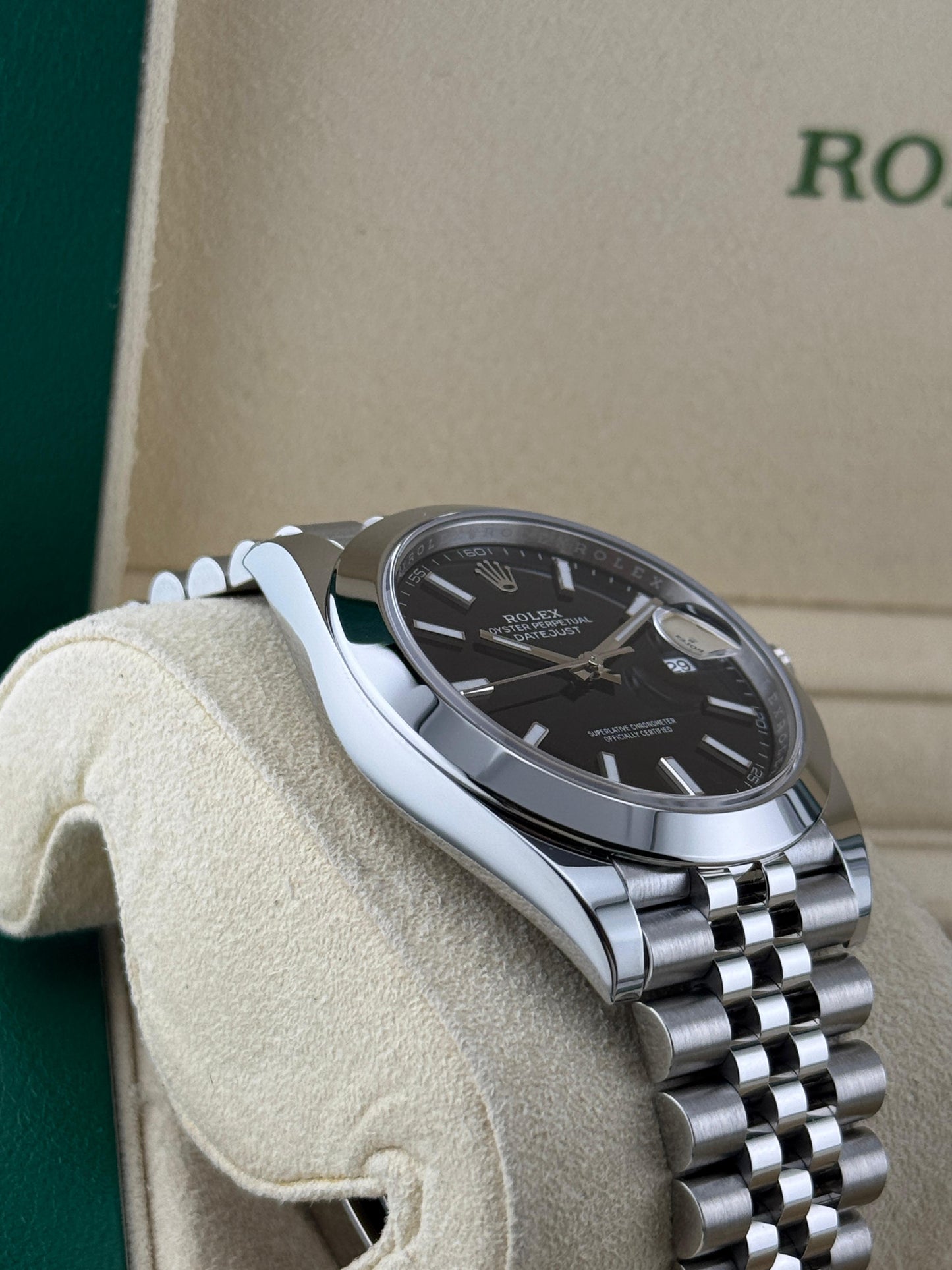Rolex Datejust 41 steel black index jubilee Unworn 2025
