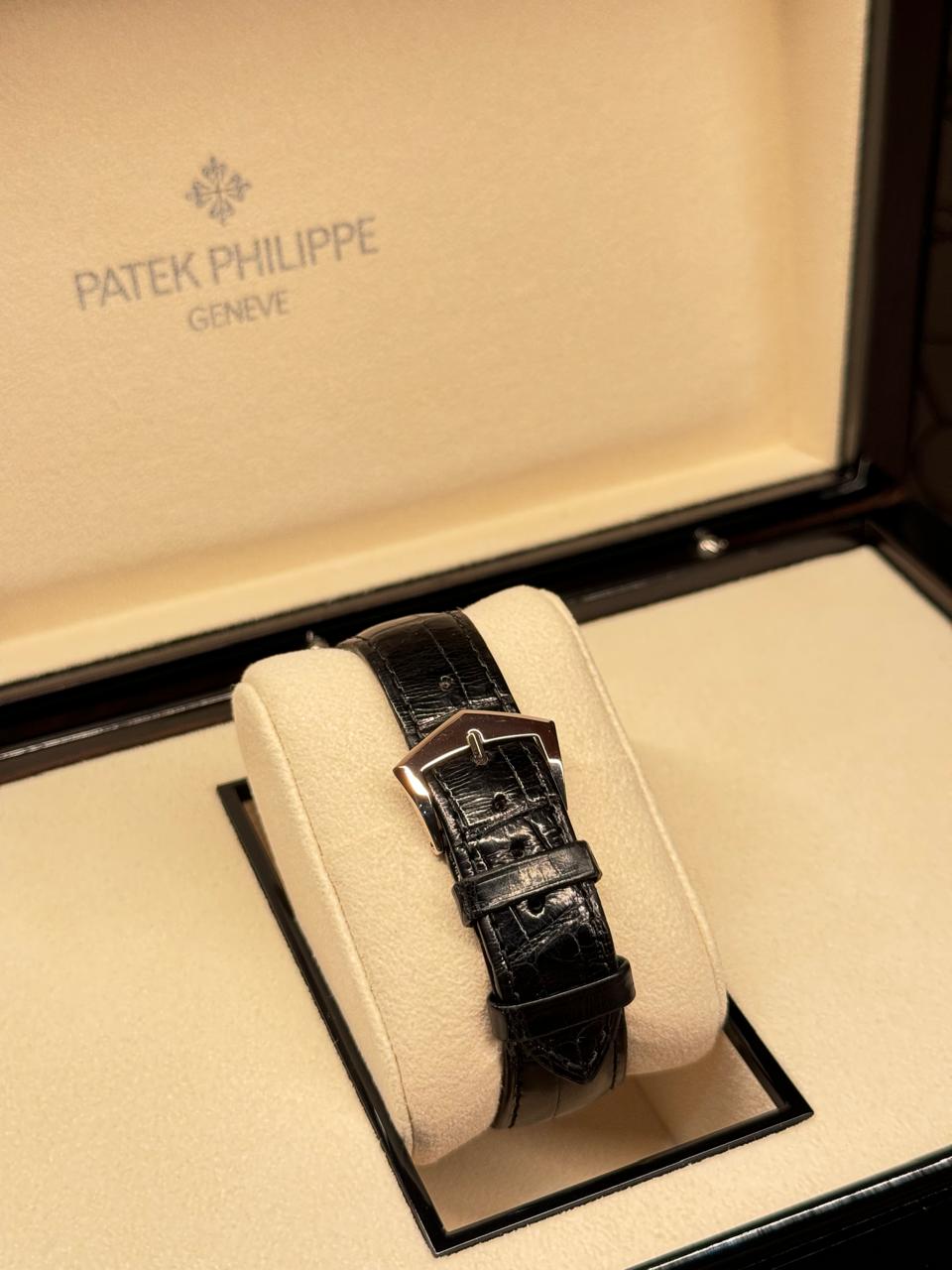 Patek Philippe Calatrava Manual Wind 39mm 2021