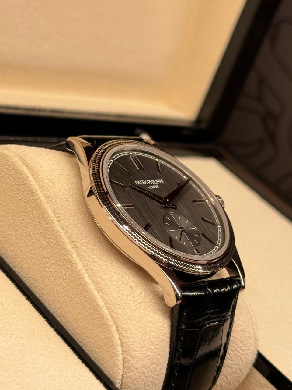 Patek Philippe Calatrava Manual Wind 39mm 2021
