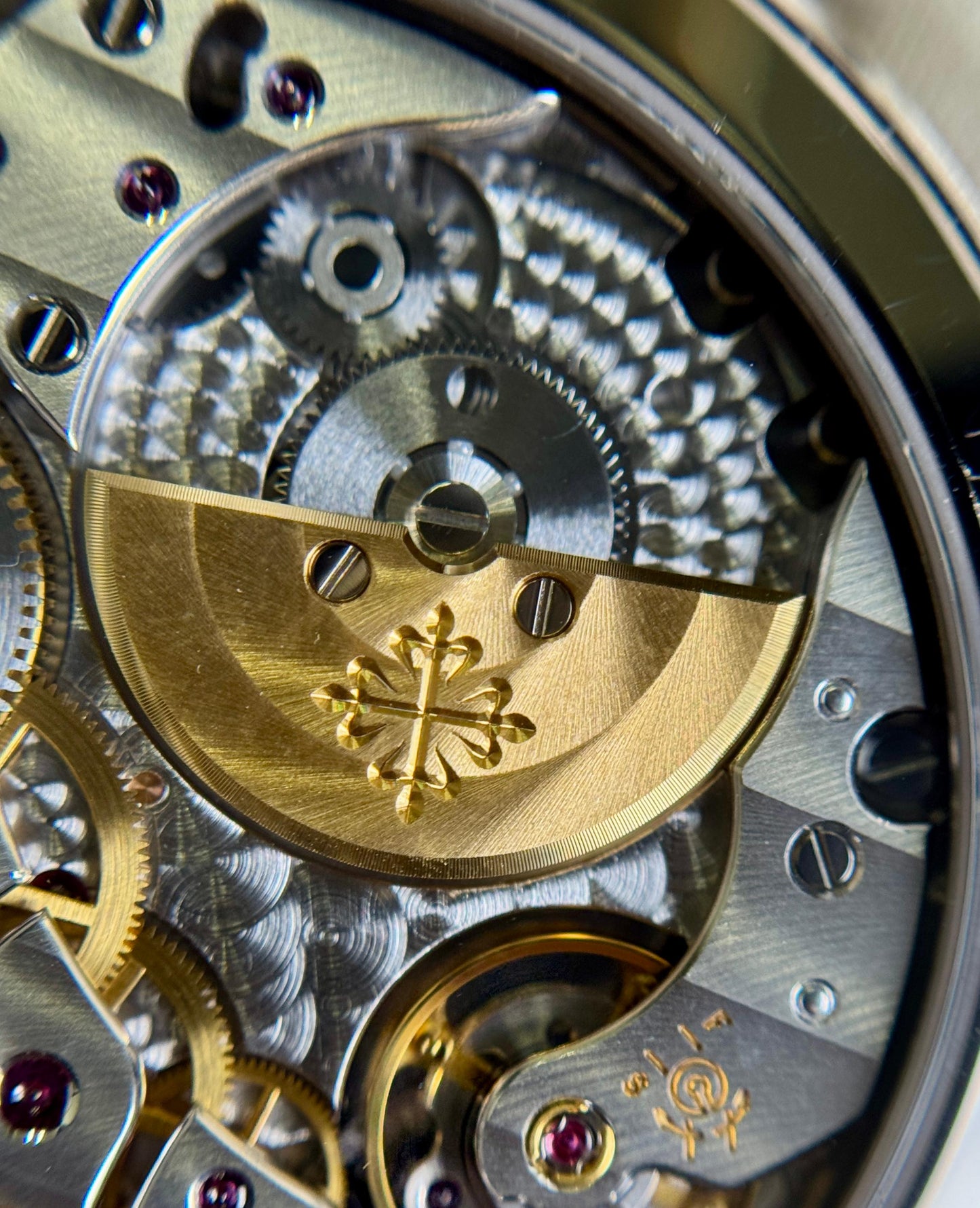 Patek Philippe Annual Calendar Regulator 2015 - HOURLY