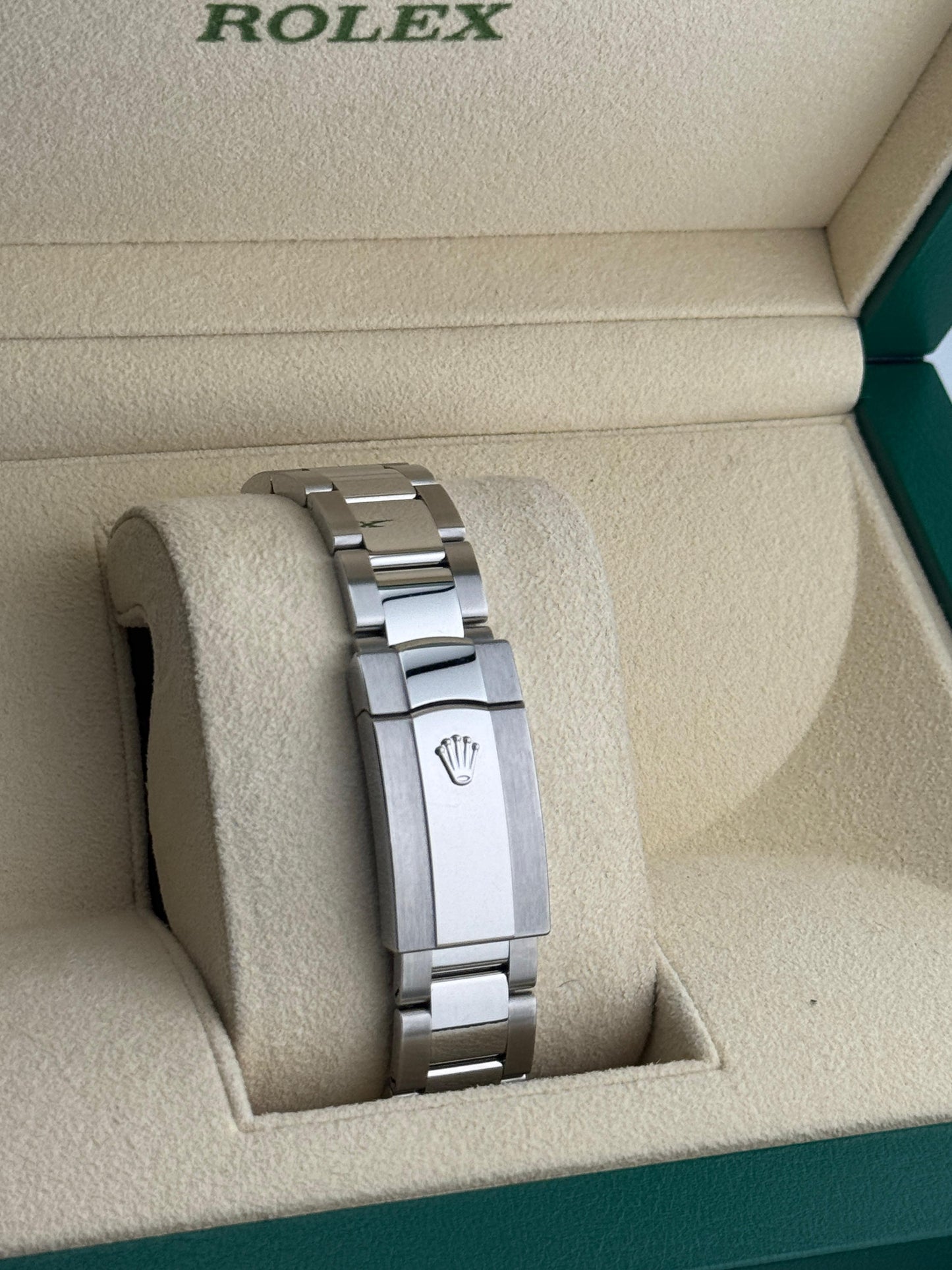 Rolex Datejust 41mm Steel Stainless White Dial Oyster 2022