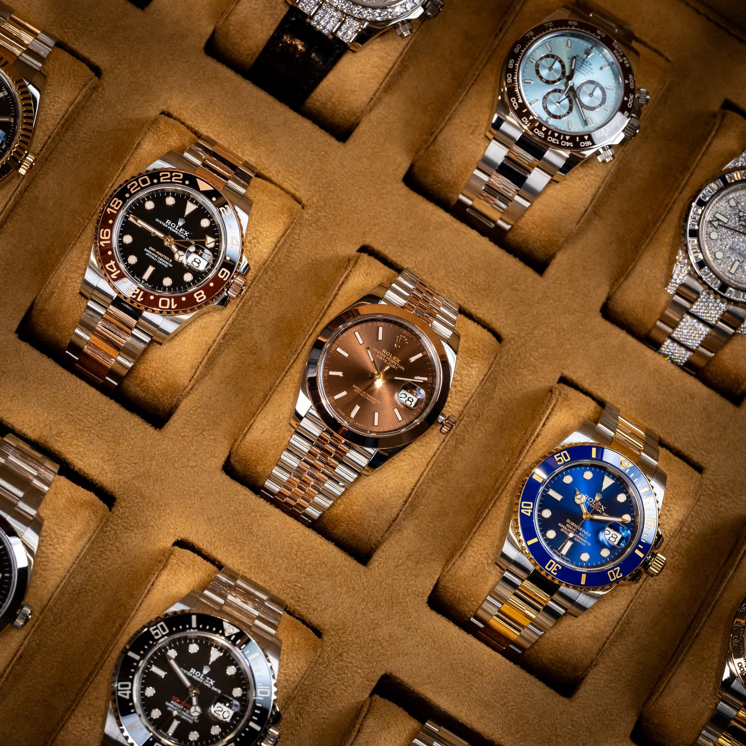 Luxury Swiss Watches in Dubai | Explore Exclusive Hourly Watches Collection - HOURLY 