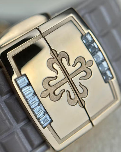 Pre-owned Patek Philippe Aquanaut Luce 5072R-001 Rose Gold