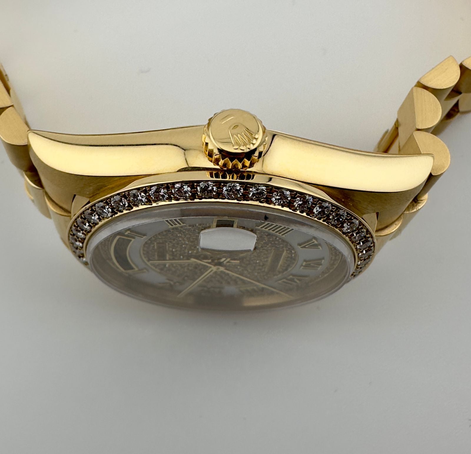 Rolex Day-Date 36mm Solid Gold Mother Of Pearl 1991 - HOURLY 