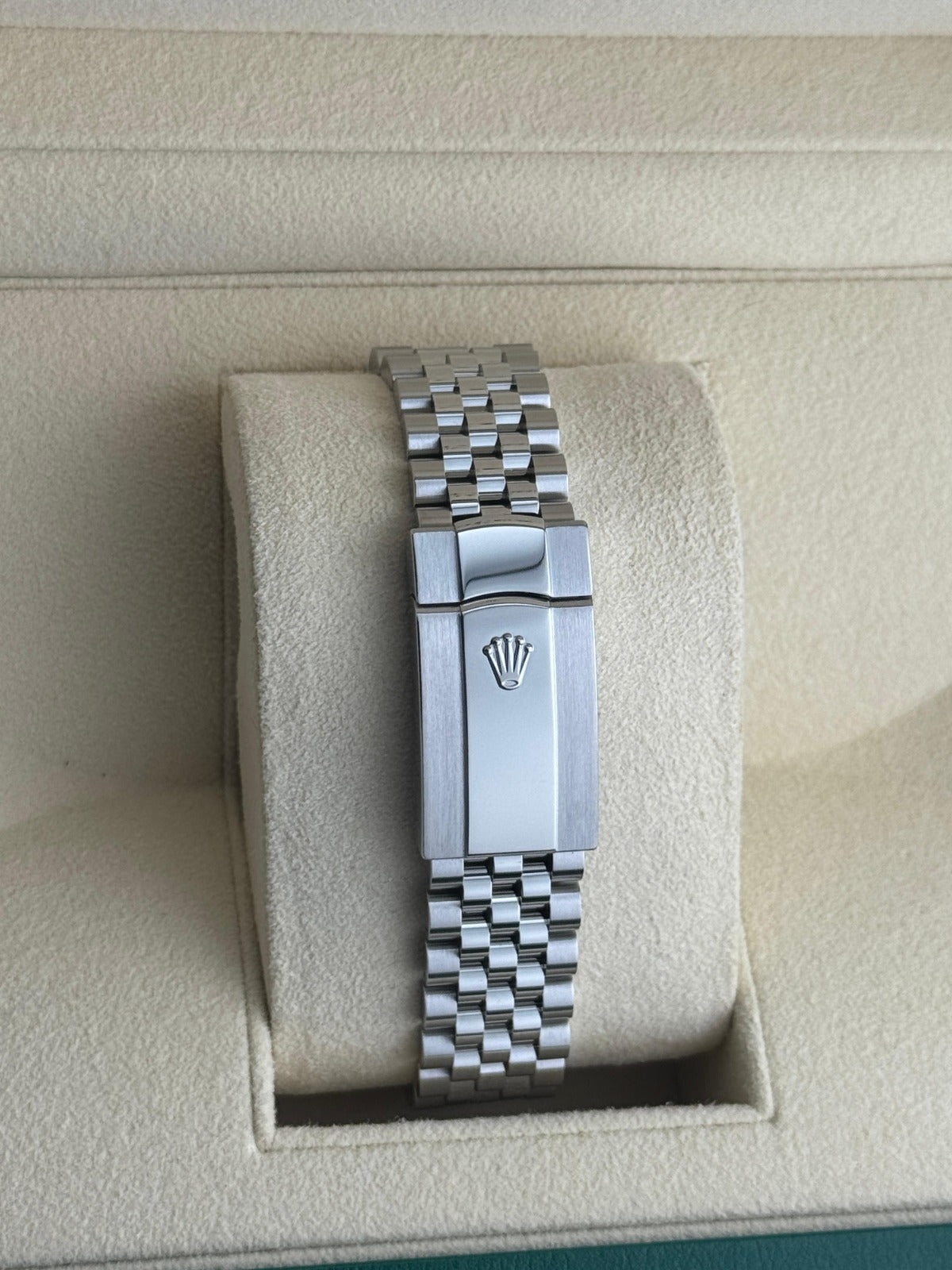 Rolex Datejust 41mm Stainless Steel White Dial Roman Numerals Jubilee 2024