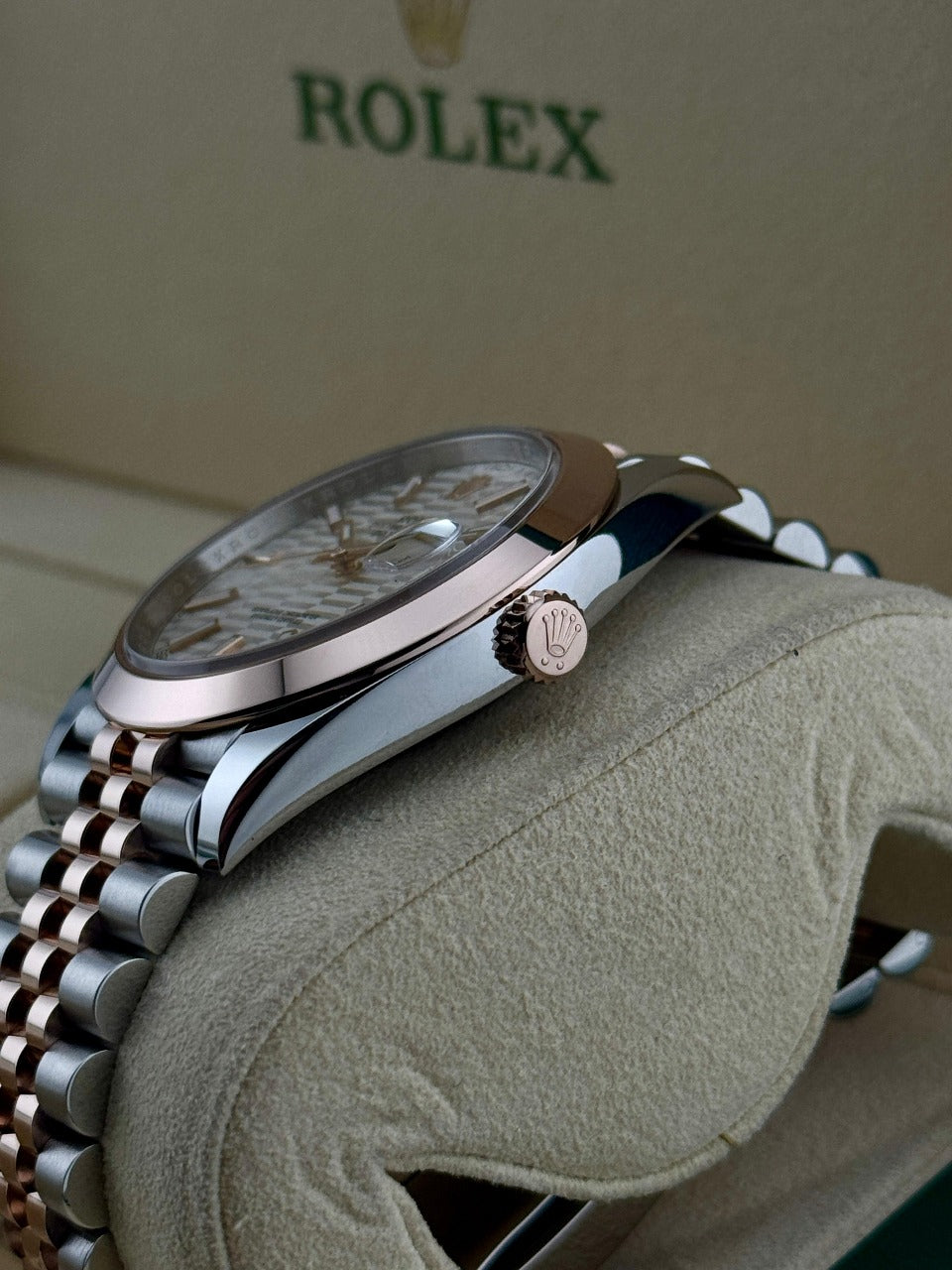 Rolex Datejust 41mm Steel & RoseGold Silver Motif Discontinued 2022