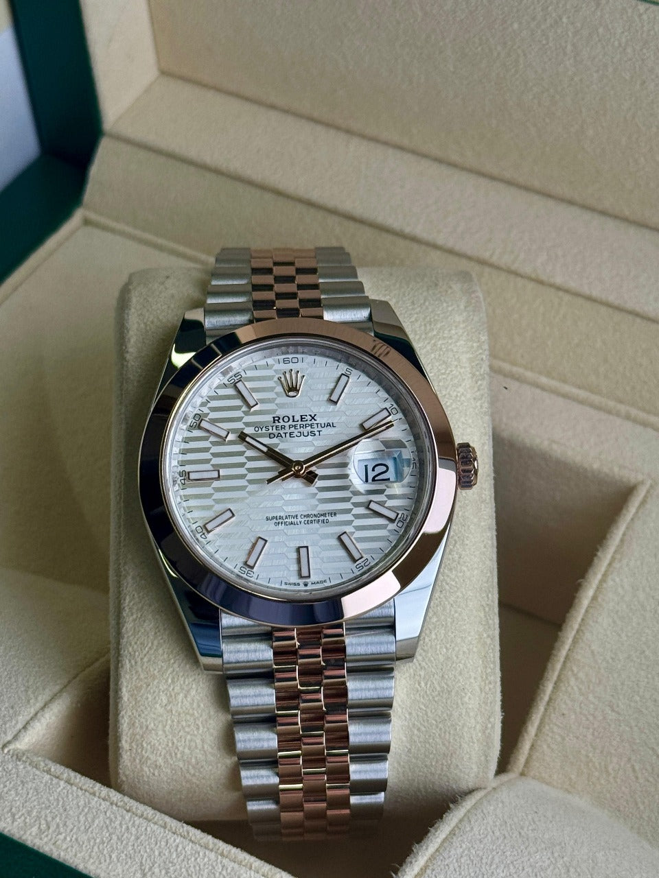 Rolex Datejust 41mm Steel & RoseGold Silver Motif Discontinued 2022
