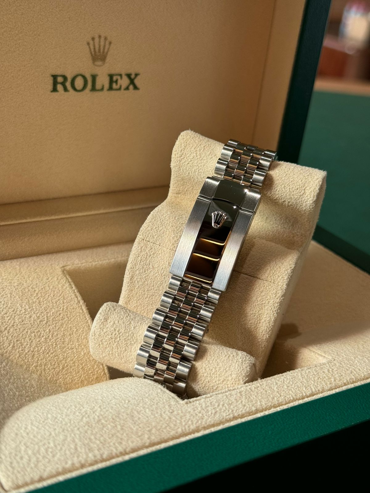 Rolex Datejust 41mm WhiteGold bezel White Index Dial Jubilee 2019