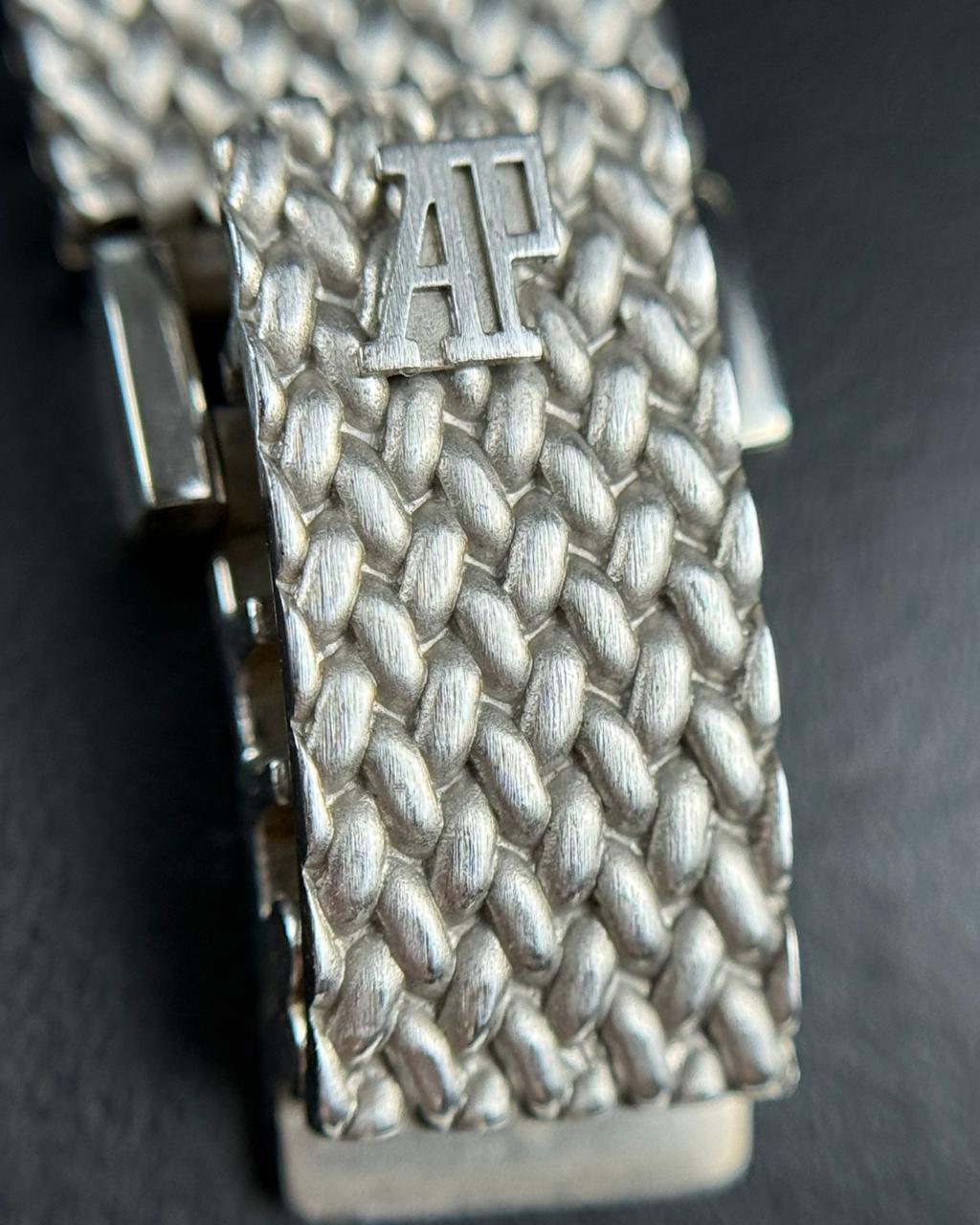Audemars Piguet WhiteGold Bracelet Lapis Lazuli Stone