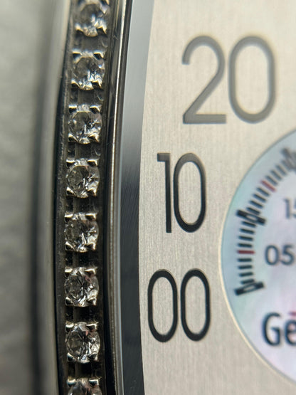 Gerald Genta Mother Of Pearl Center Dial jumping Hours