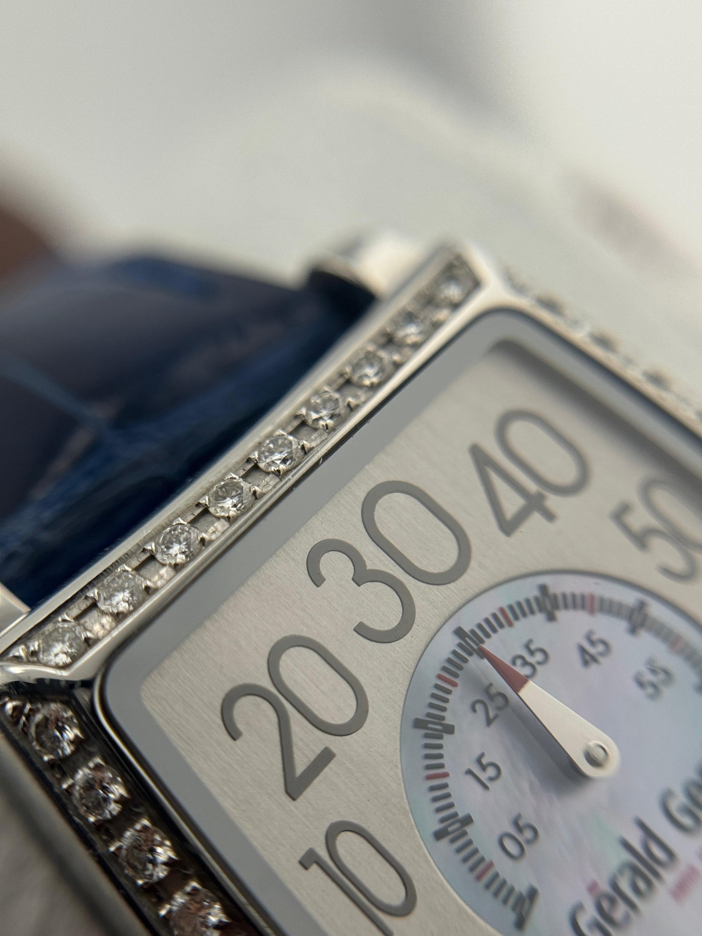 Gerald Genta Mother Of Pearl Center Dial jumping Hours