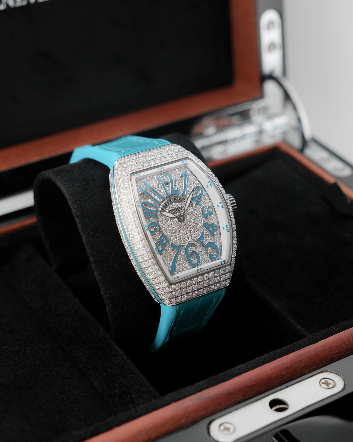 Franck Muller Vanguard 32mm Turquoise Blue afterset Full Pavé - HOURLY 