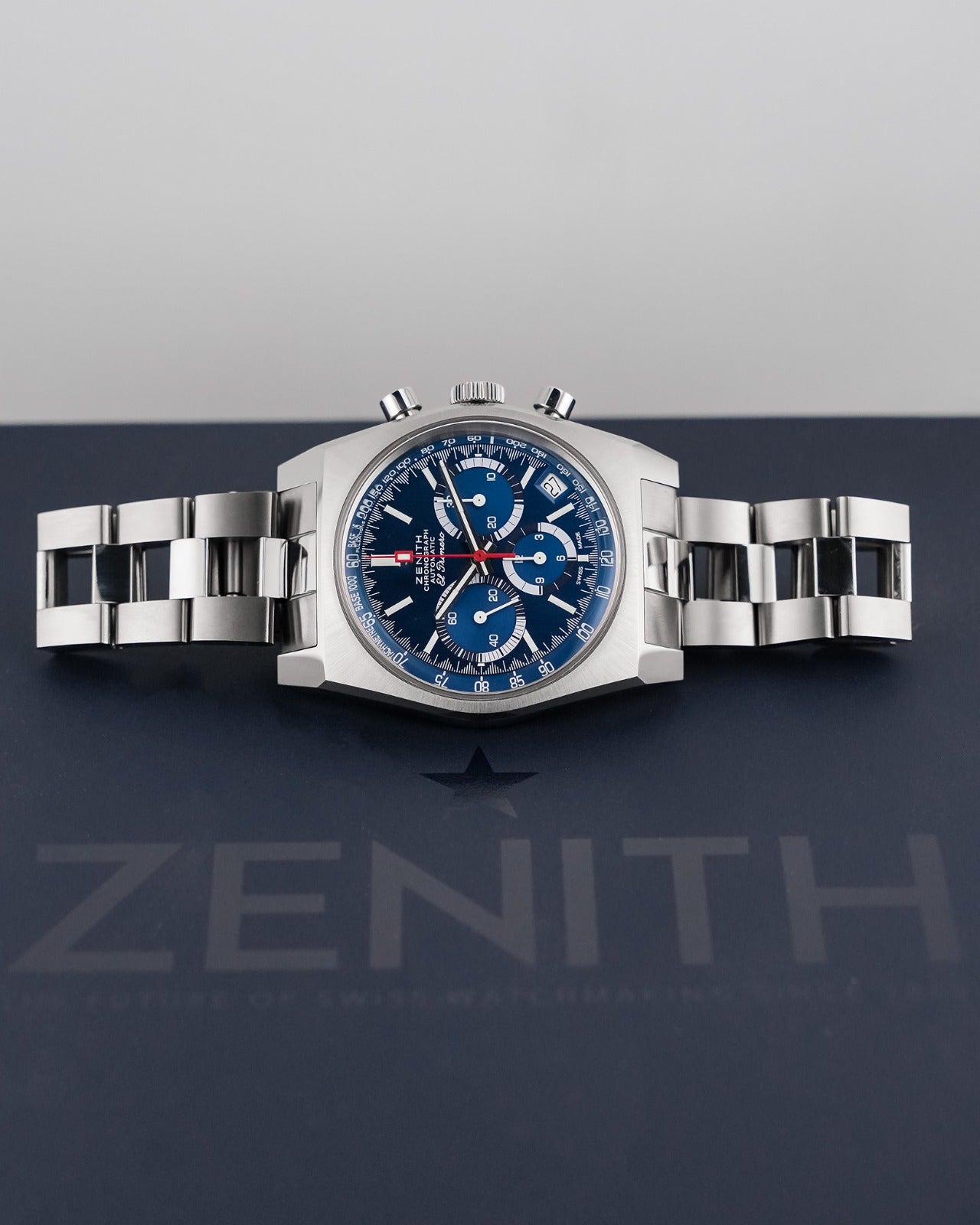 Zenith Chronomaster Revival Airweight Cover 2022