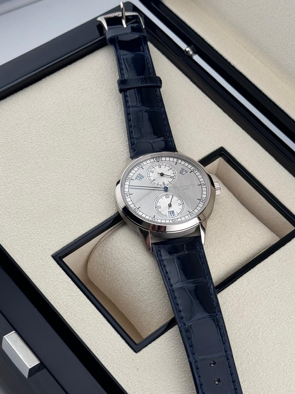 Patek Philippe Annual Calendar Regulator 2015 - HOURLY 