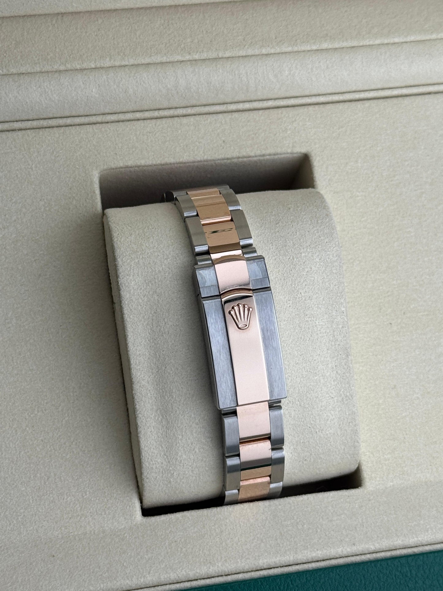 Rolex Datejust 31mm Smooth Bezel Steel&RoseGold Oyster 2025