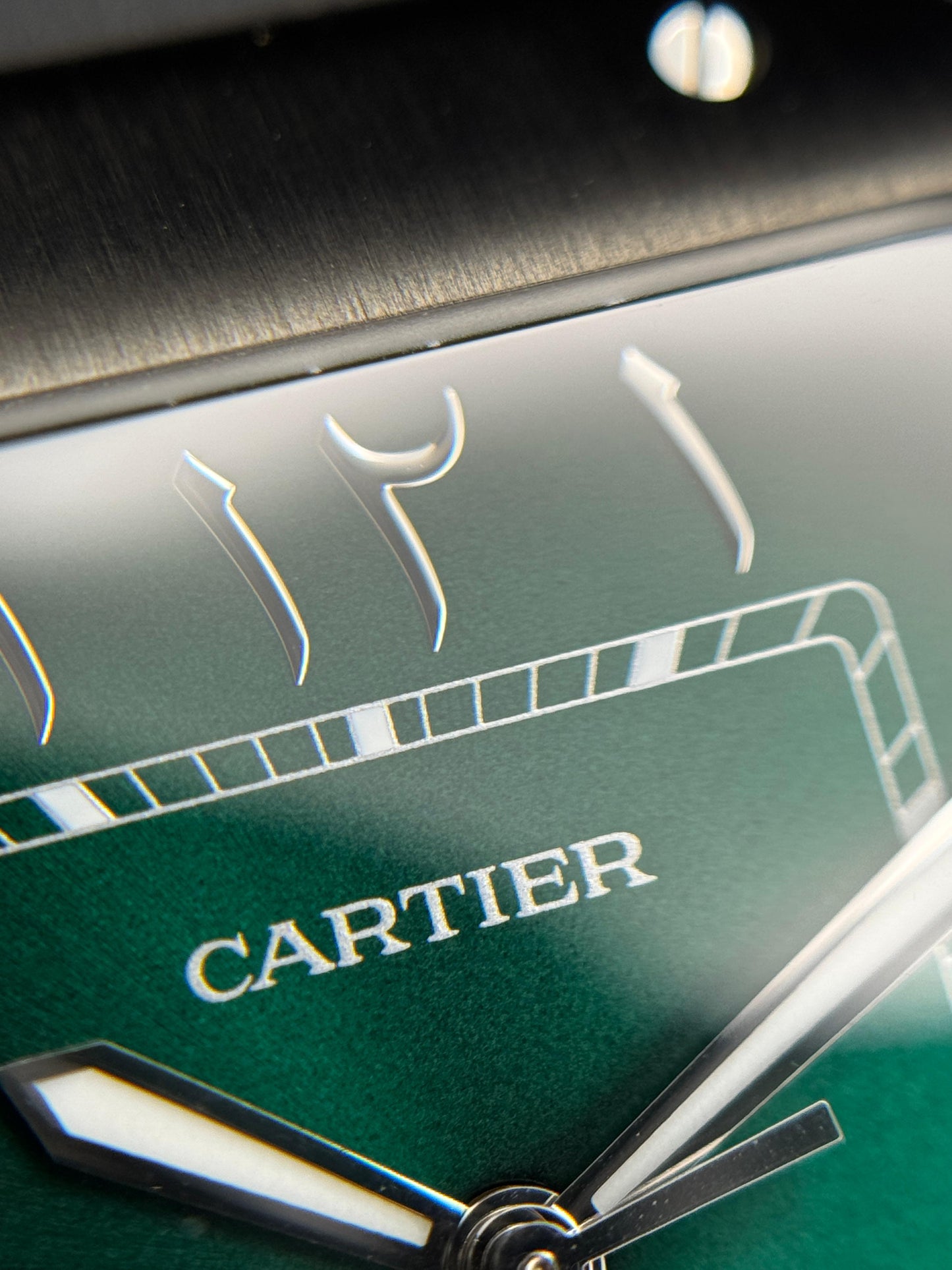 Cartier Santos De Cartier Large Green Arabic Dial 2025 - HOURLY 