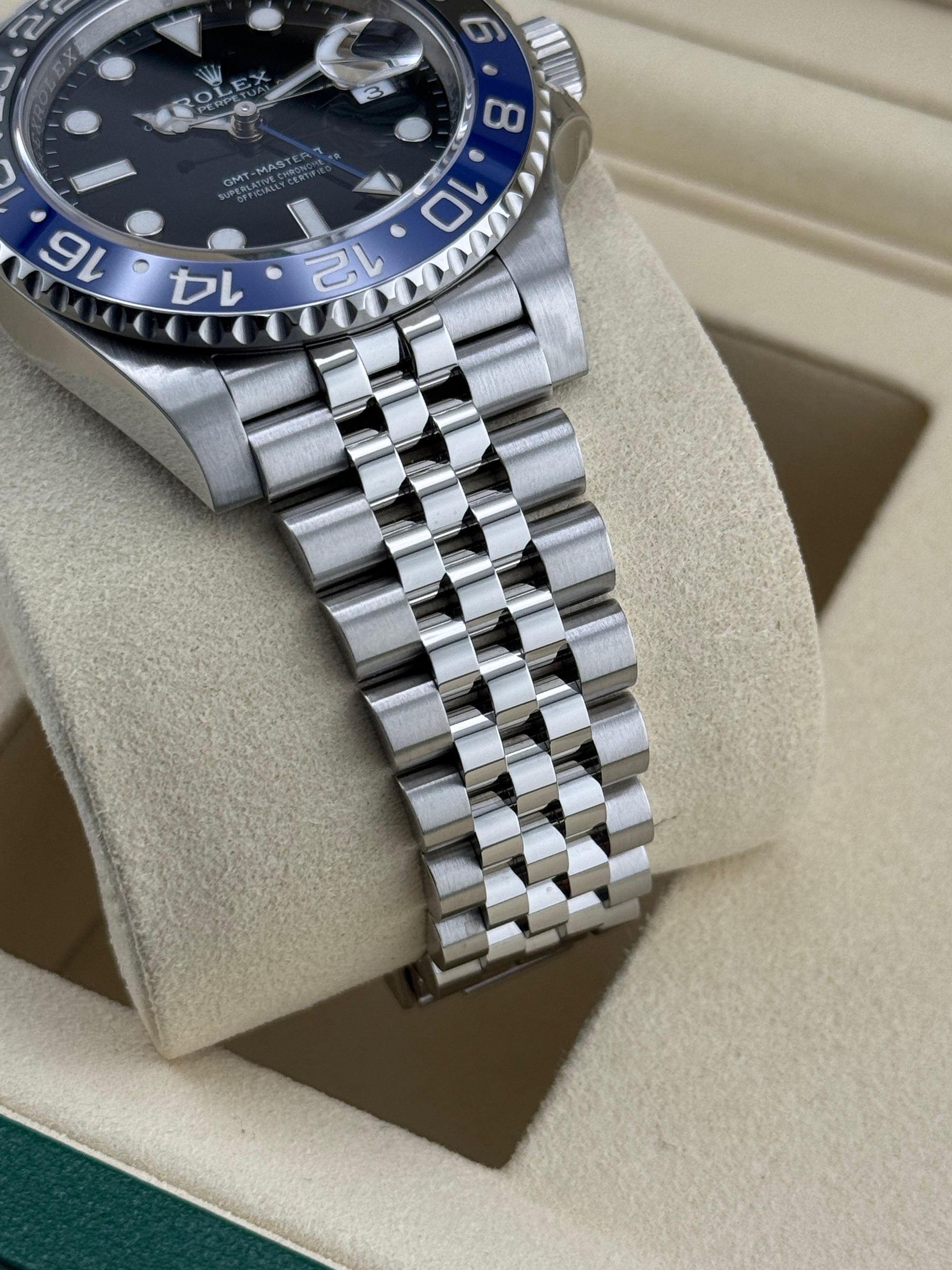 Rolex GMT-Master II Batgril 2020 - HOURLY 