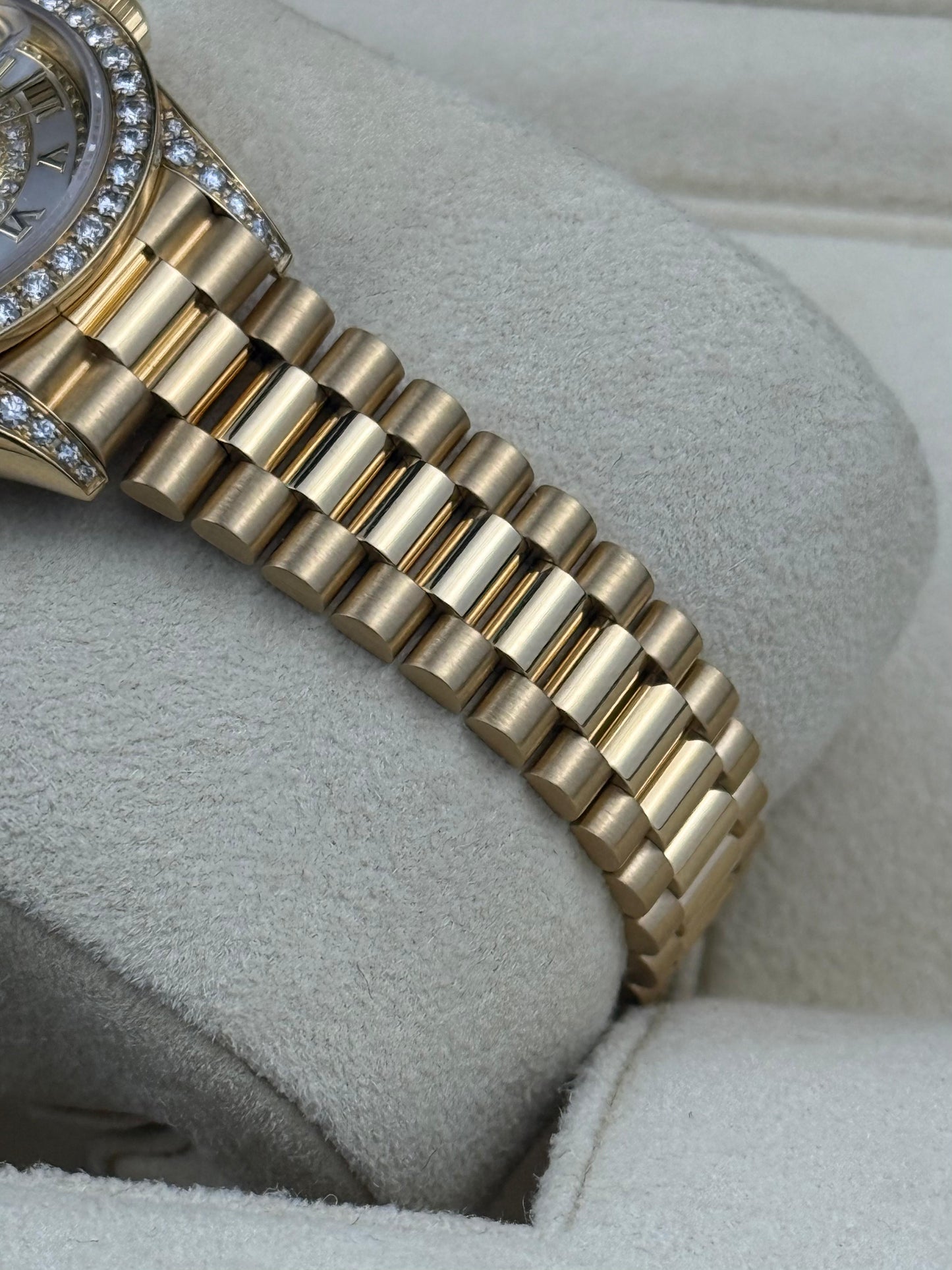 Rolex Datejust 26mm Diamond Bezel MOP Semi Pave Factory President 2000