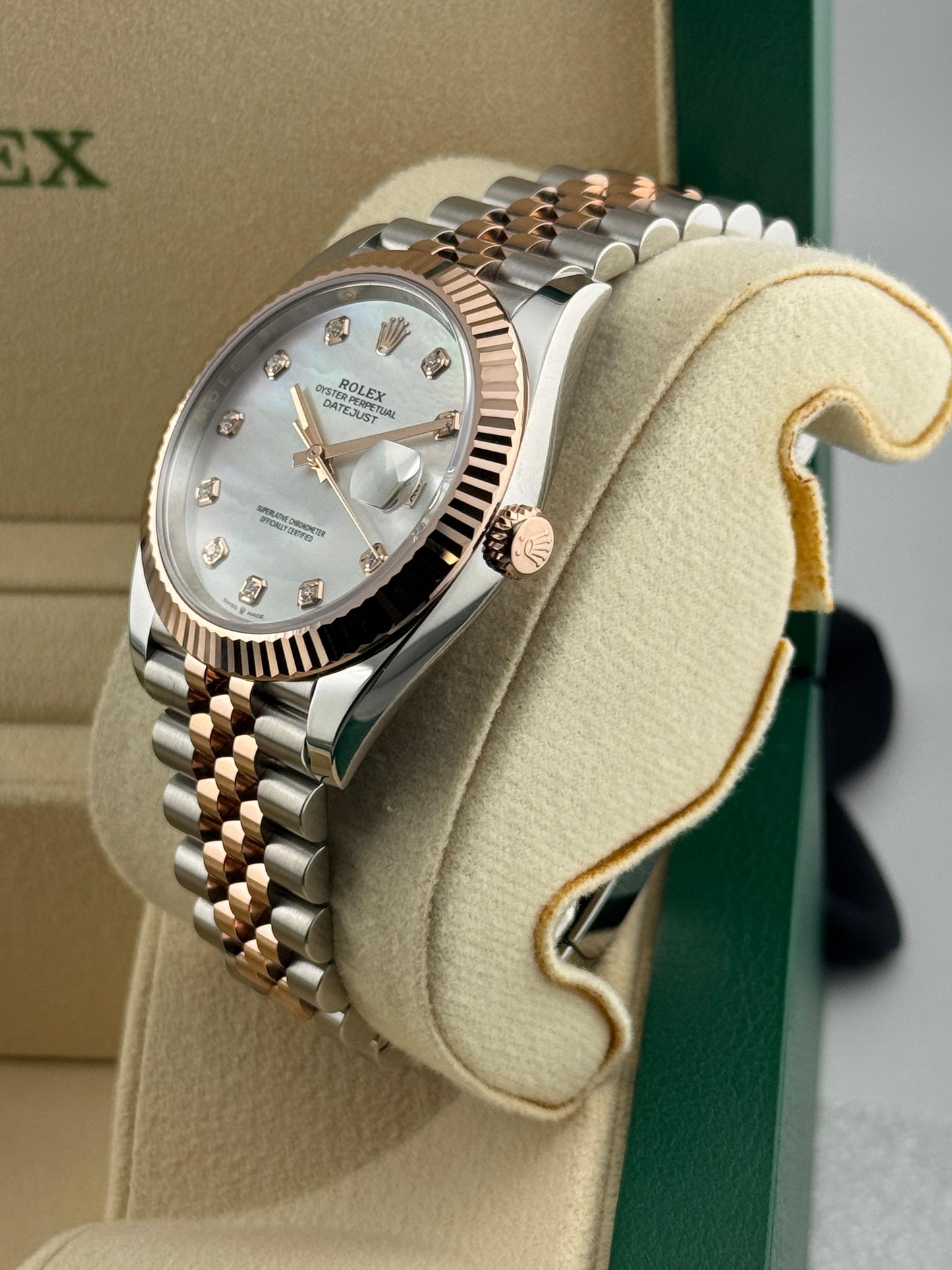 Rolex Datejust 41mm Steel& Rose-Gold Mother Of Pearl Dial 2023 - HOURLY 