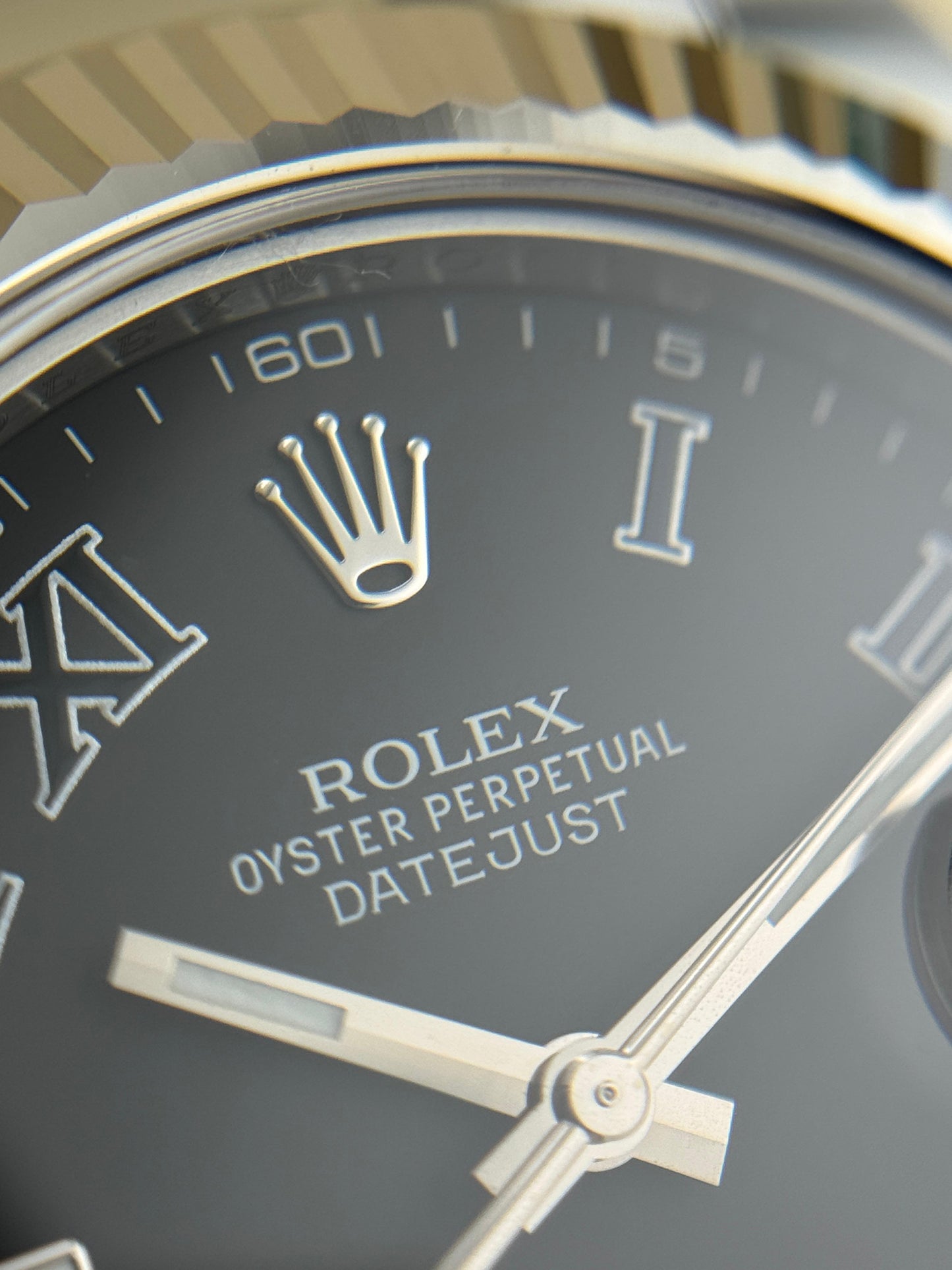 Rolex Datejust 41mm Roman Grey Index Dial 2014 Discontinued Model