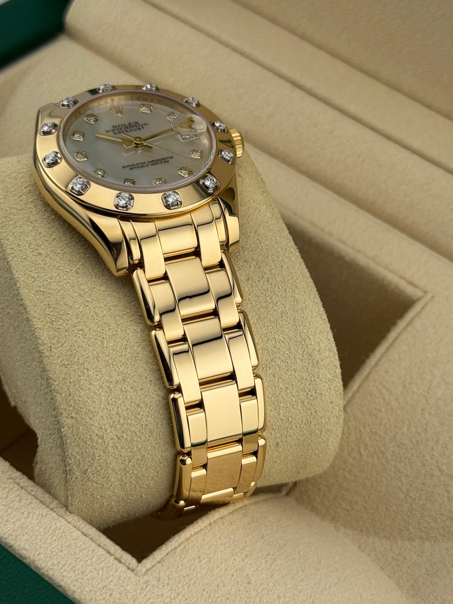 Rolex Datejust Pearlmaster 34mm YellowGold Mother of Pearl Dial & Diamond Bezel 2009