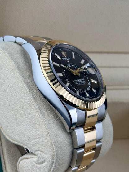 Rolex Sky Dweller 42mm Steel&YellowGold Black Index Dial 2023