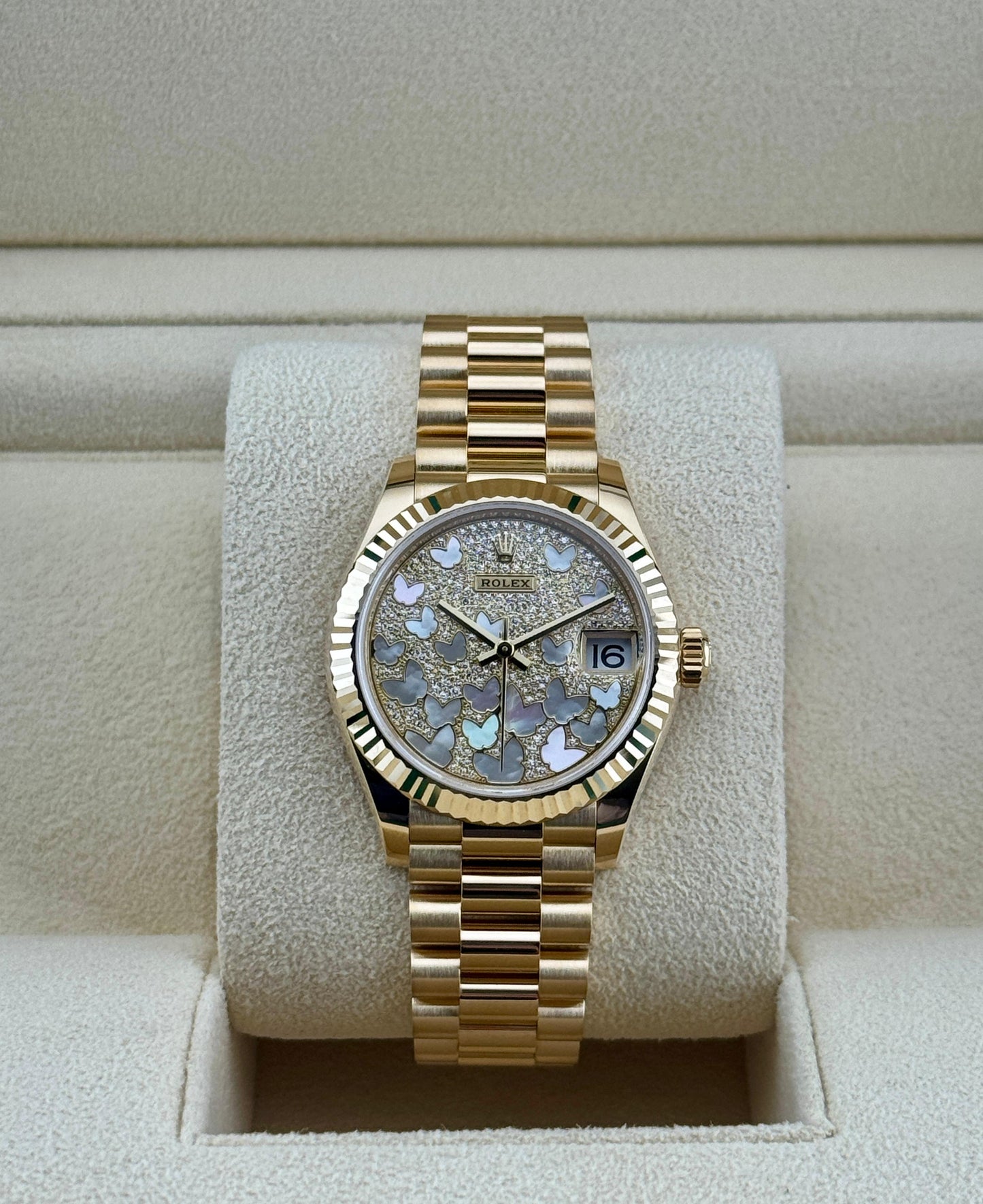 Rolex Datejust 31mm YellowGold Mother-of-pearl butterfly motifs 2021 - HOURLY 