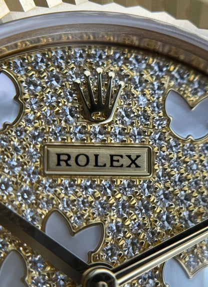Rolex Datejust 31mm YellowGold Mother-of-pearl butterfly motifs 2021 - HOURLY 