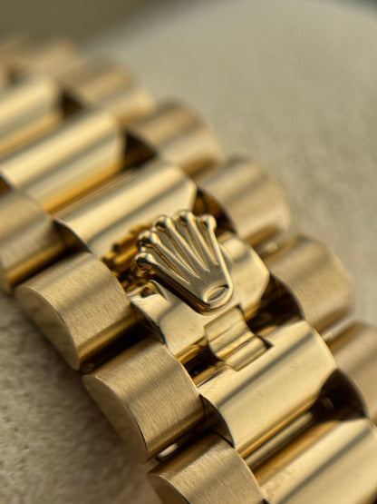 Rolex Datejust 31mm YellowGold Mother-of-pearl butterfly motifs 2021 - HOURLY 