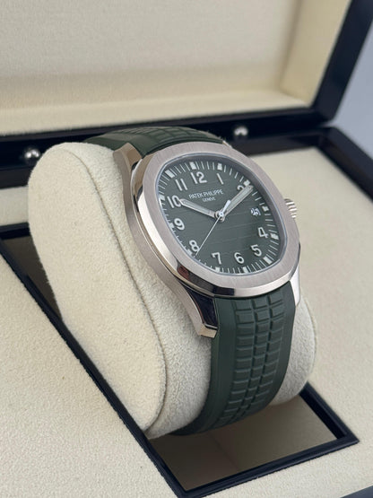 Patek Philippe Aquanaut WhiteGold Green 2022 - HOURLY 