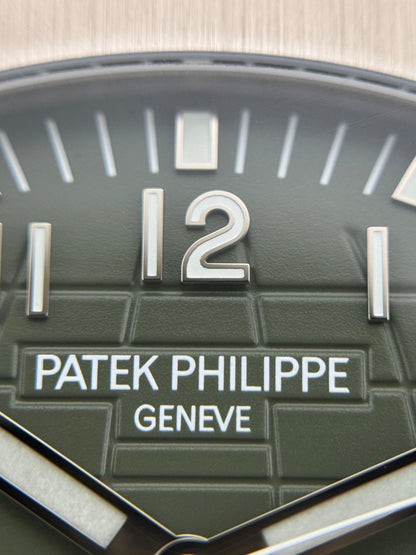 Patek Philippe Aquanaut WhiteGold Green 2022 - HOURLY 