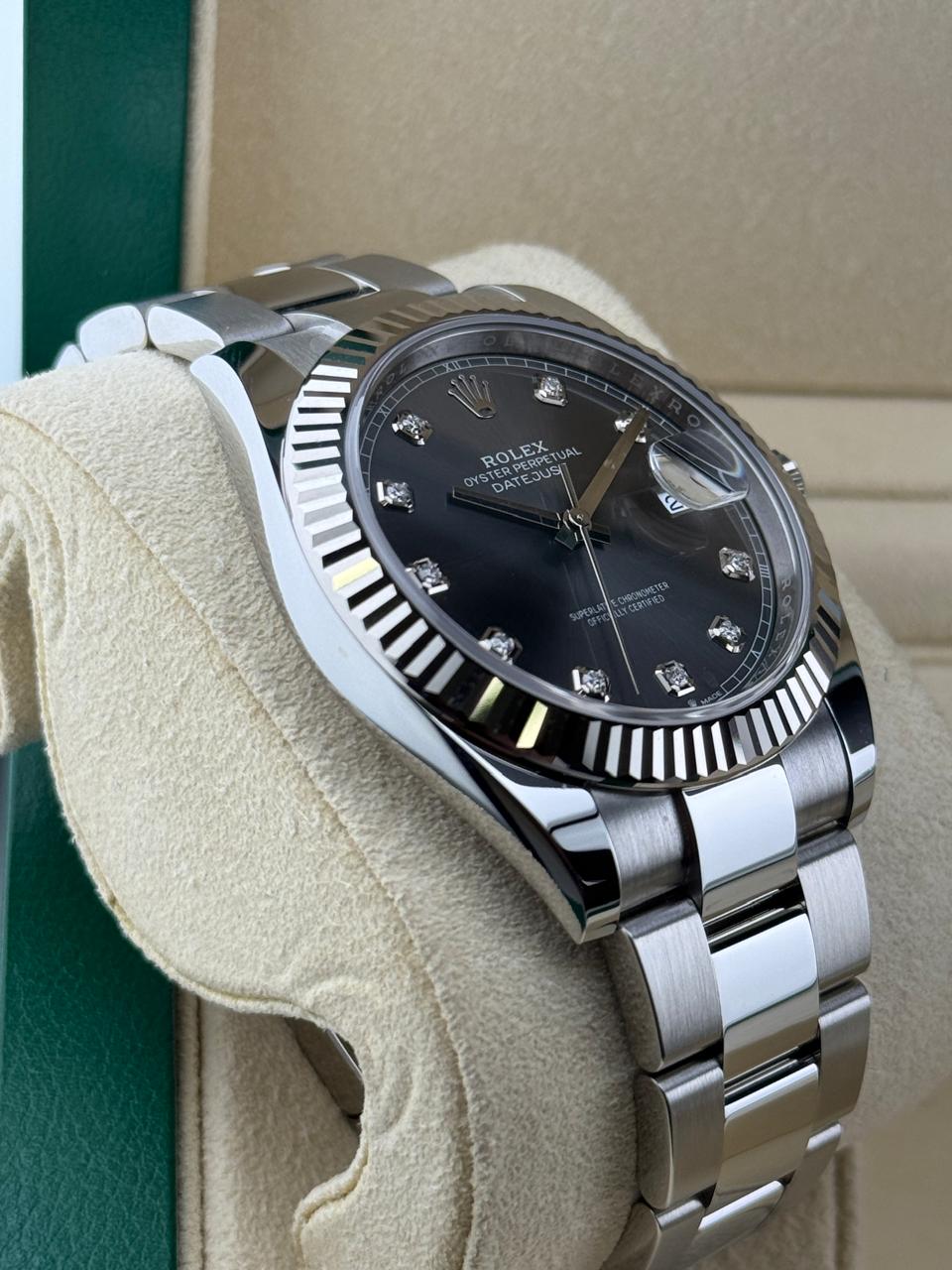 Rolex Datejust 41mm fluted Bezel Grey Diamond Dial Oyster 2024 - HOURLY 