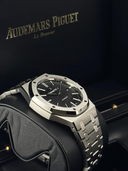 Audemars Piguet Royal Oak Balck Dial 2016 - HOURLY 