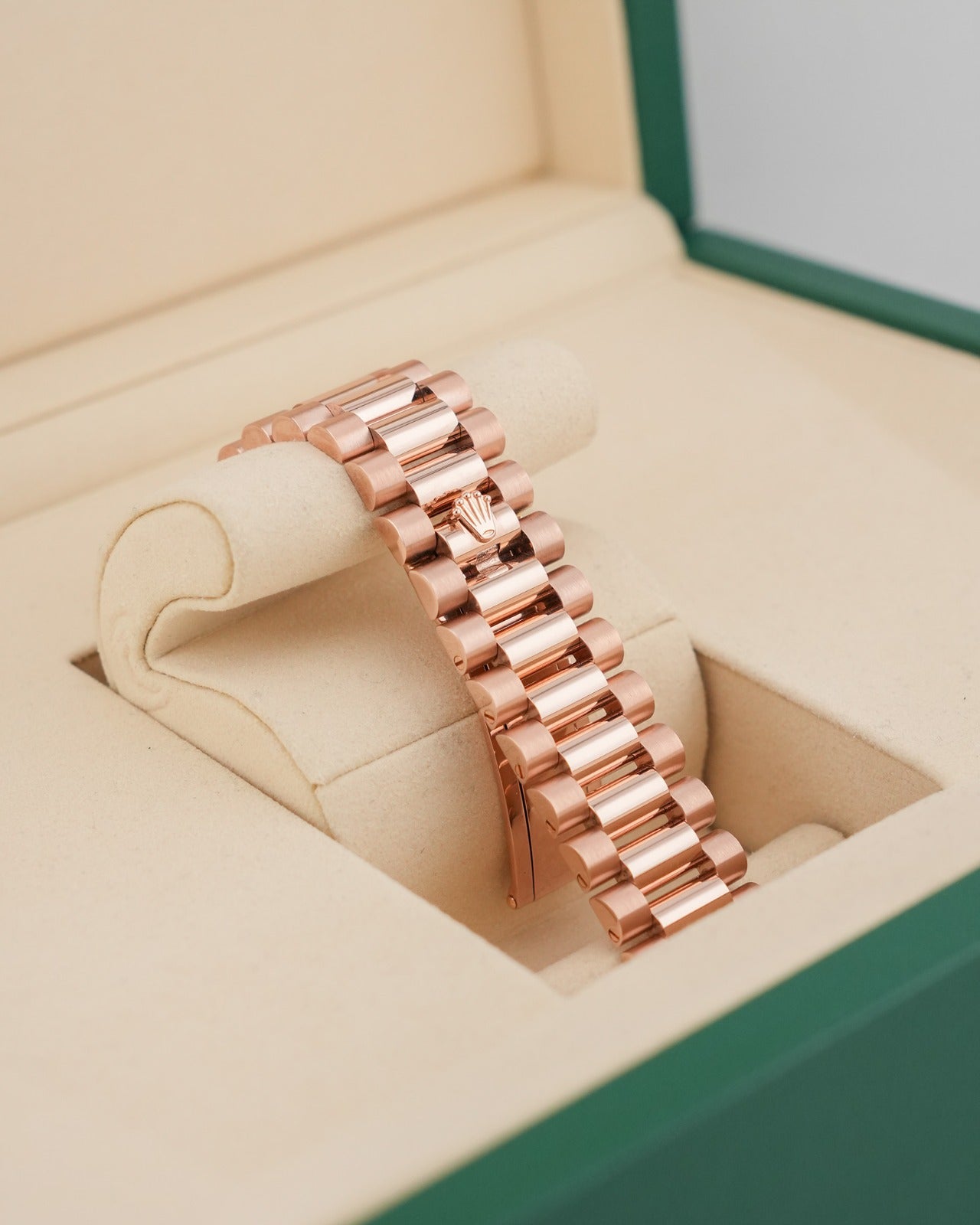 Rolex Day-Date 40mm RoseGold Sundust Dial 2024