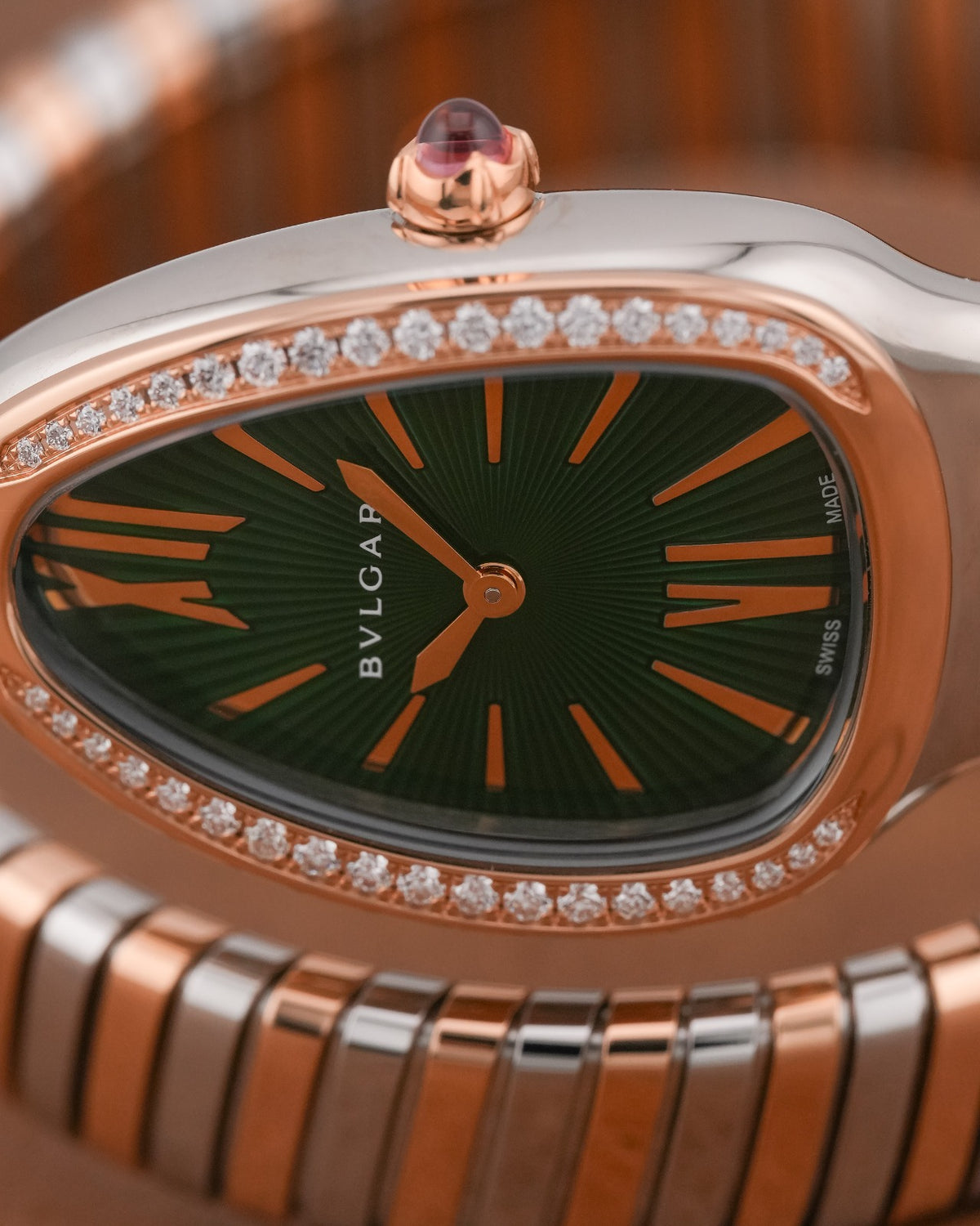 Bvlgari Serpenti Tubogas Steel & RoseGold Green Dial 2026 unworn - HOURLY 
