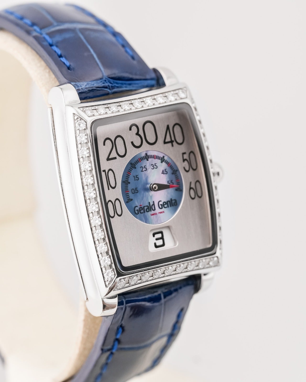 Gerald Genta Mother Of Pearl Center Dial jumping Hours