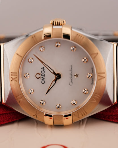Omega Constellation 28mm Steel & YellowGold Mother Of Pearl 2022 - HOURLY 
