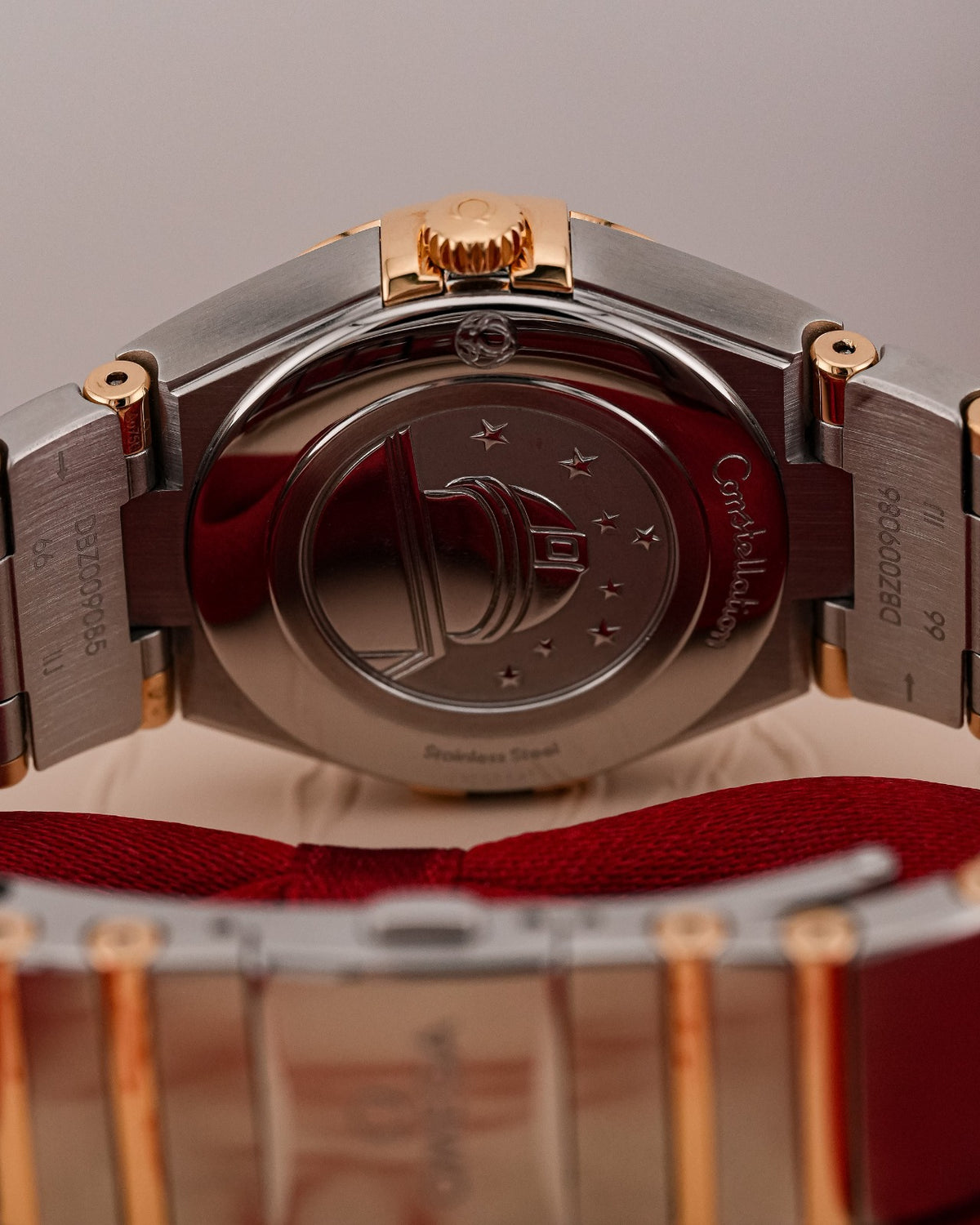 Omega Constellation 28mm Steel & YellowGold Mother Of Pearl 2022 - HOURLY 