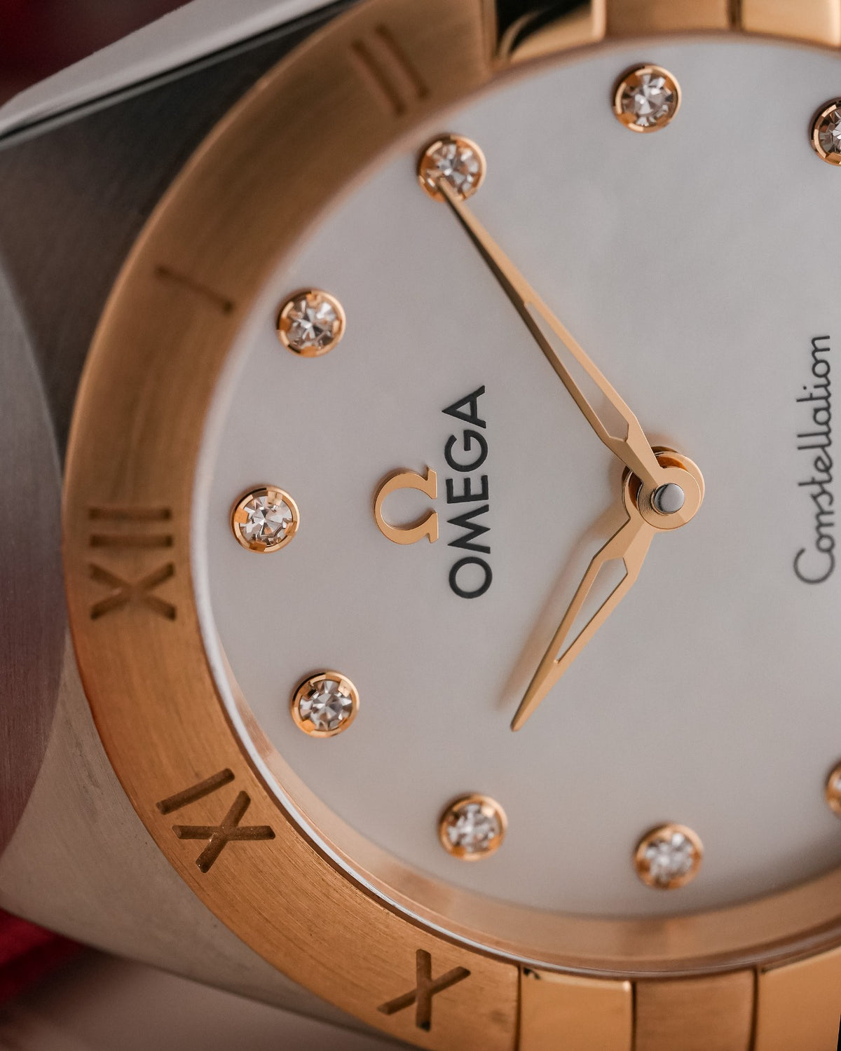 Omega Constellation 28mm Steel & YellowGold Mother Of Pearl 2022 - HOURLY 