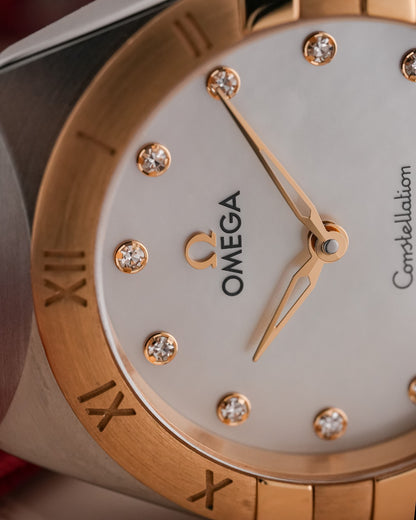 Omega Constellation 28mm Steel & YellowGold Mother Of Pearl 2022 - HOURLY 