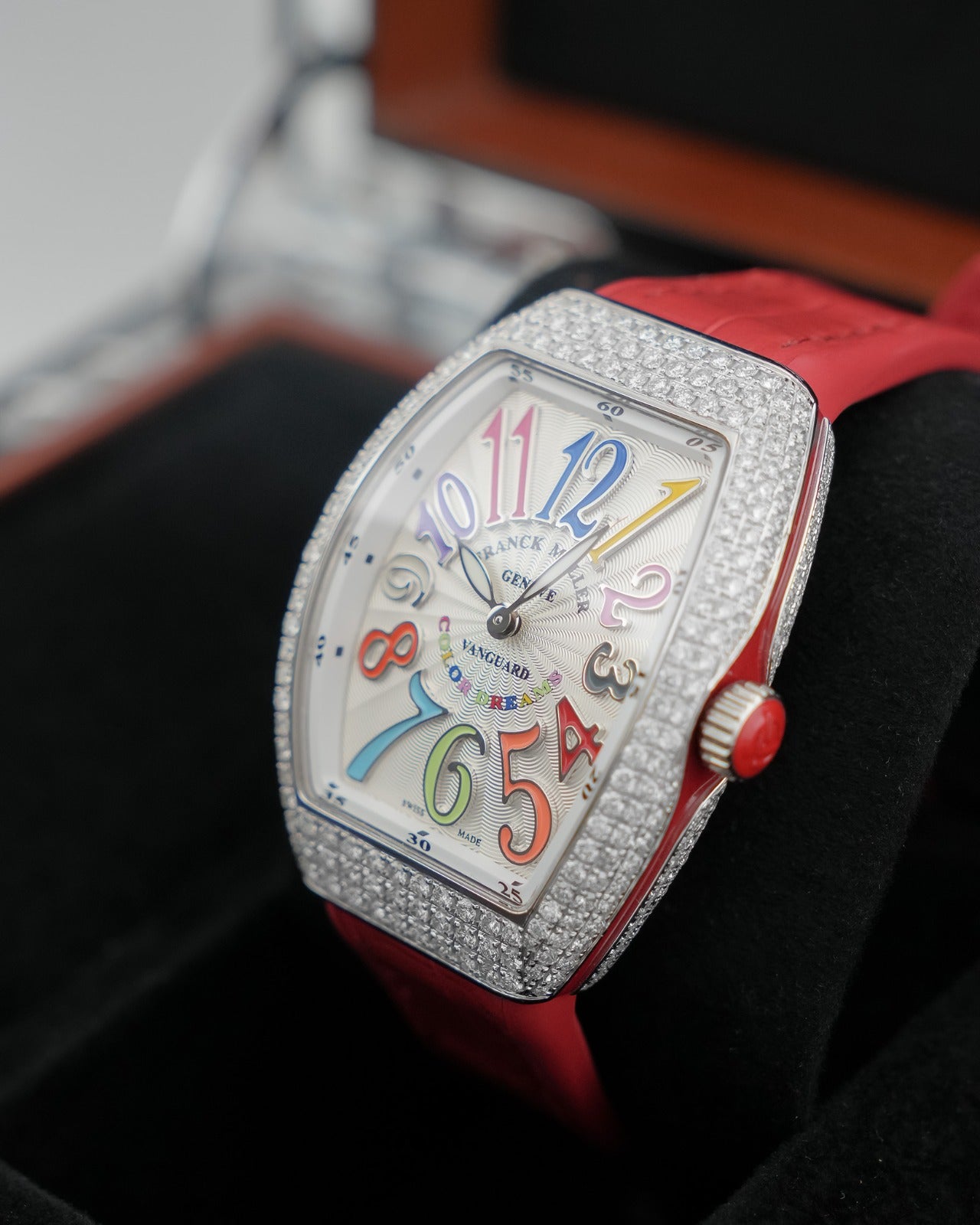 Franck Muller Vanguard 32mm Color dreams Red Diamond afterset