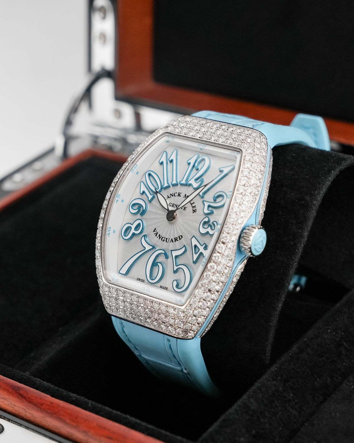 Franck Muller Vanguard 35mm Tiffany Blue Diamond afterset - HOURLY 